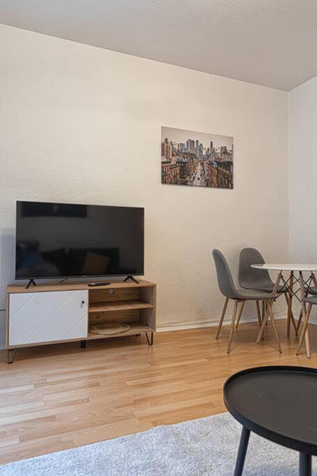 Blue Chili 23 - Modern, Zentral, Mit Balkon Daire Magdeburg Dış mekan fotoğraf